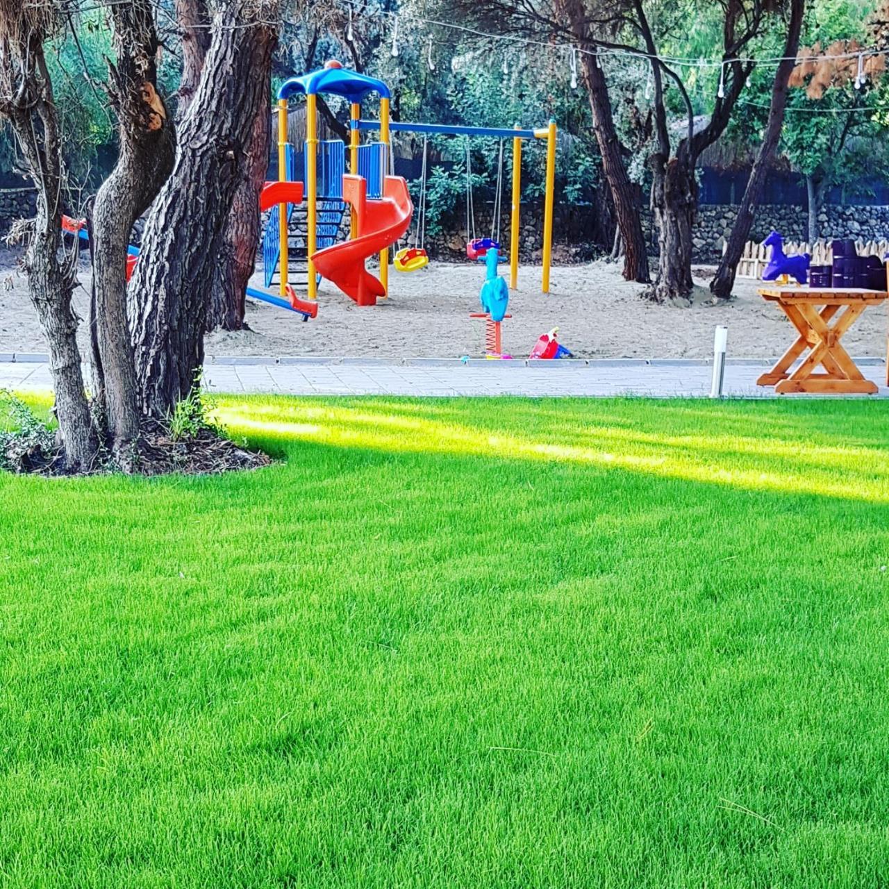 היסרונו Green Pine Beach & Bungallows מראה חיצוני תמונה